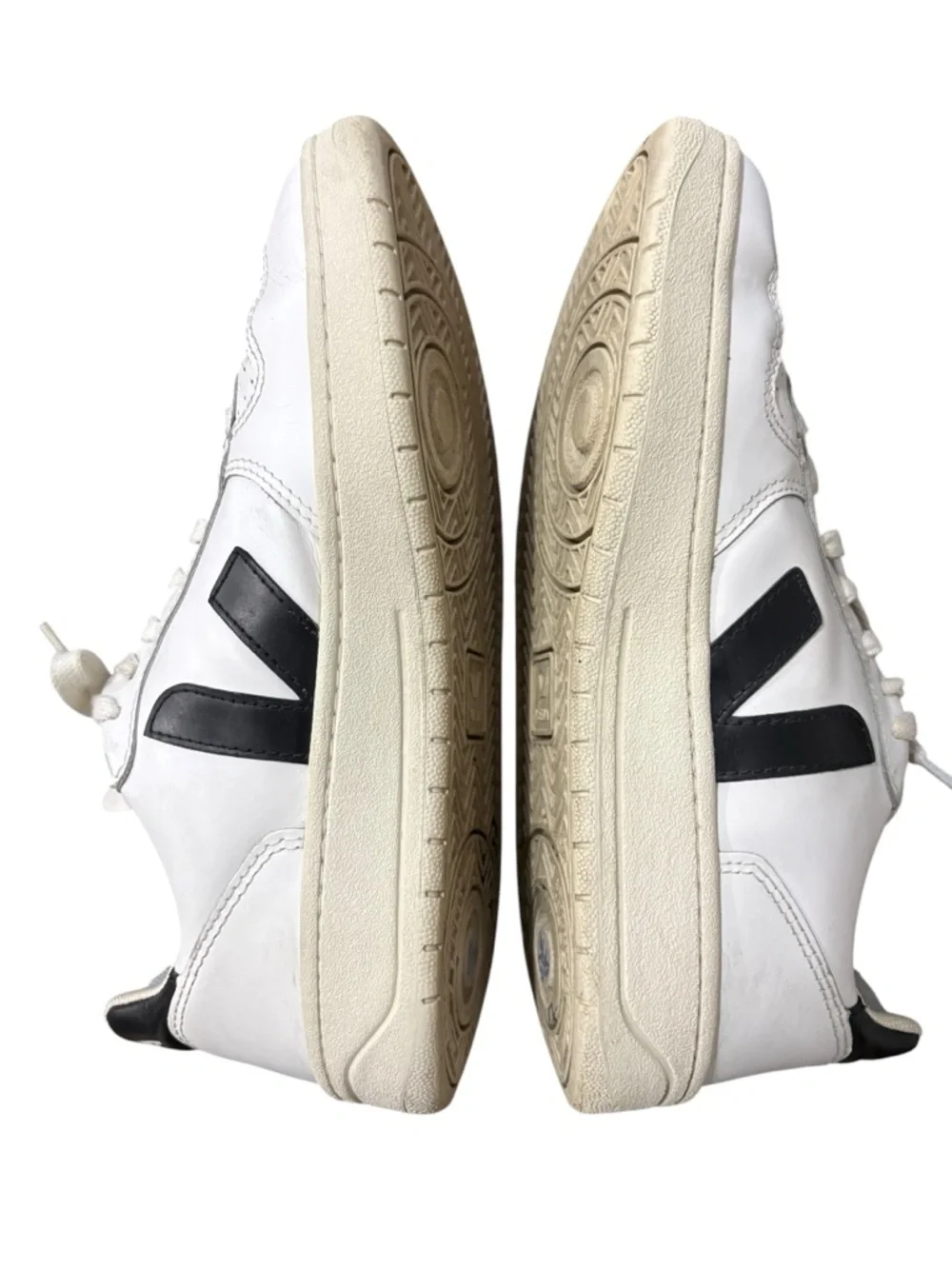 Veja V-10 Leather Sneaker White Black Women's Size 7 US/38 EU Casual Shoes - Picture 6 of 9